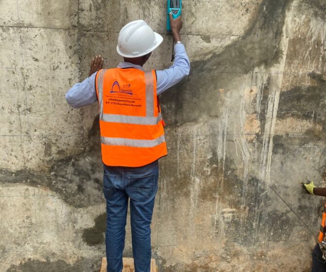 Essais de vérification d’un mur en béton après éboulement