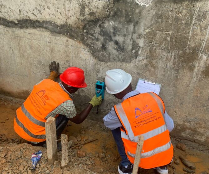 Essais de vérification d’un mur en béton après éboulement